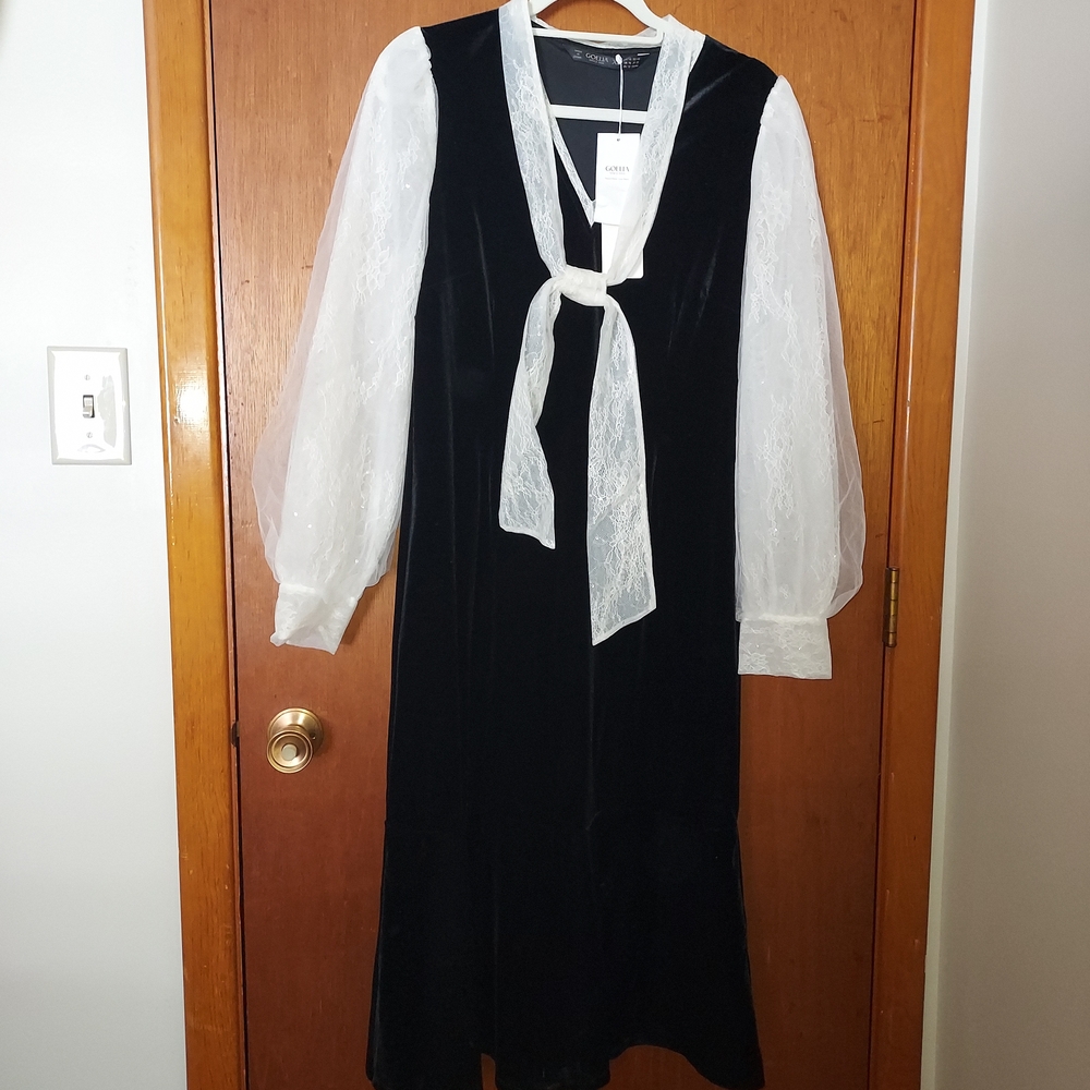 Chic Black Velvet Dress with White Lace Accents